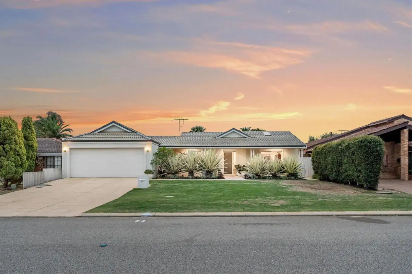 Main view of Homely house listing, 32 Chelmorton Loop, Carine WA 6020