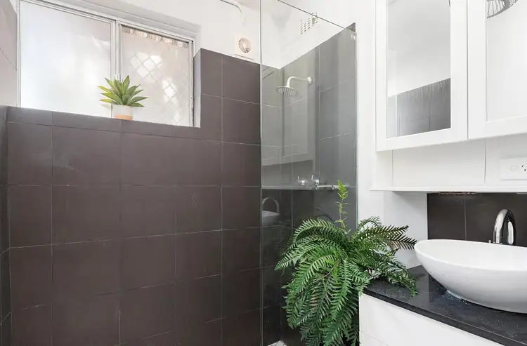 Sixth view of Homely unit listing, 9/4 Minchinson Street, Shoalwater WA 6169