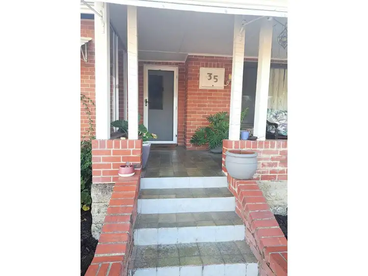 35 Reen Street, St James WA 6102