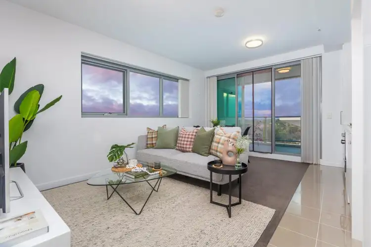 608/17 Malata Crescent, Success WA 6164