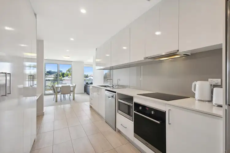 210/334 Cambridge Street