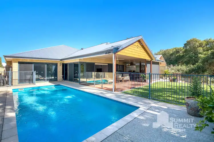 26-28 Greenough Place, Millbridge WA 6232