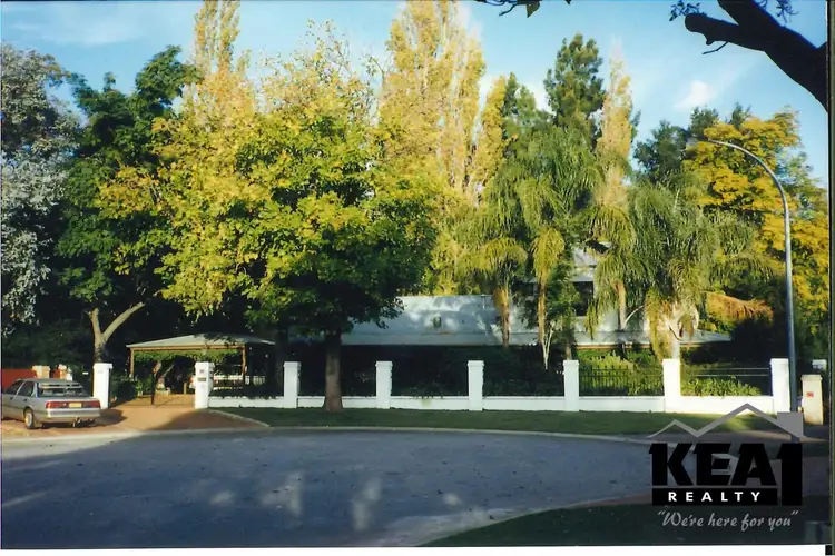 16 Mineral Place, Forrestfield WA 6058