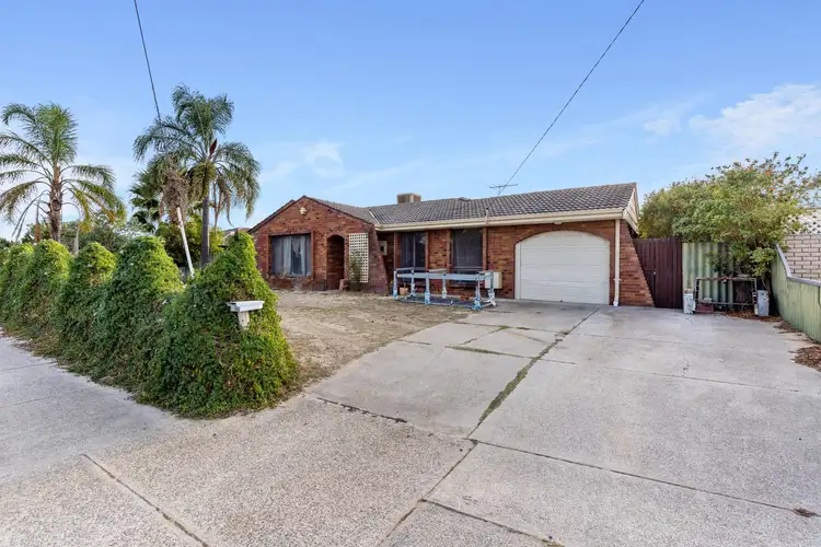 11 Gascoyne Drive, Gosnells WA 6110