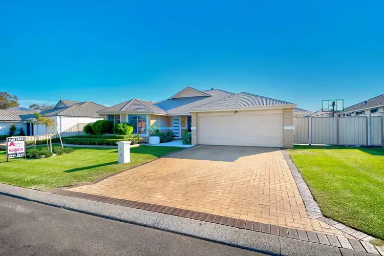 4 Peridot Brace, Australind WA 6233