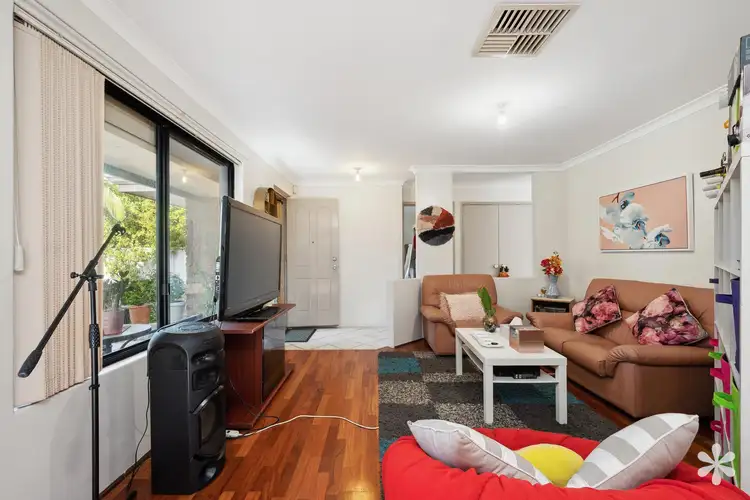 Second view of Homely house listing, 3 Seabrook Place, Success WA 6164