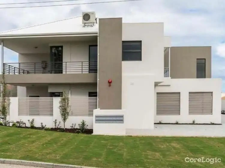 2/2 Scroop Way, Spearwood WA 6163