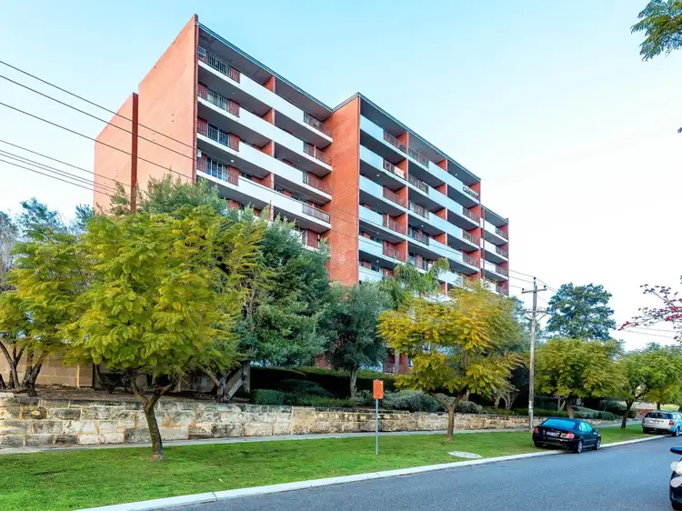 213/69 King George Street