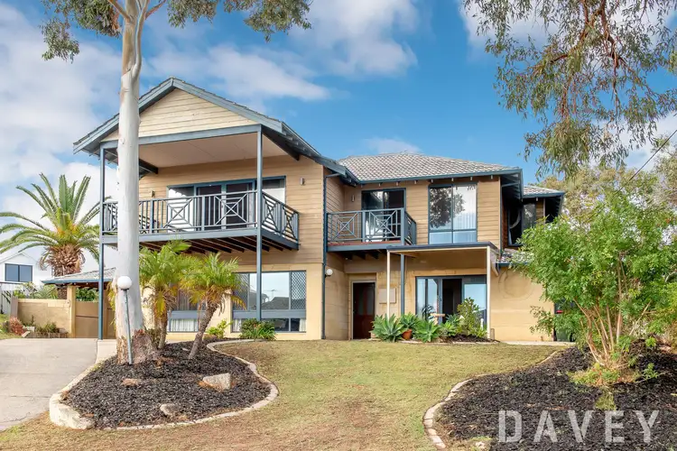 8 King Place, Padbury WA 6025