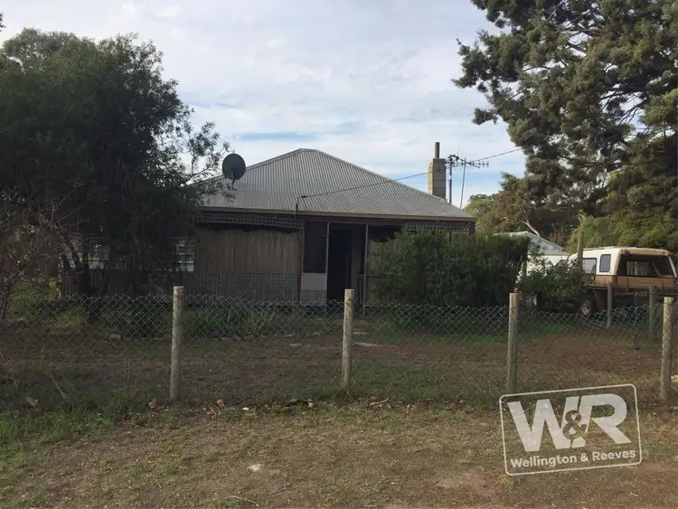 5 Salt River Road, Cranbrook WA 6321