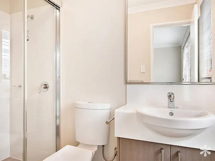 Fifth view of Homely villa listing, 4/3 Firbank Road, Beeliar WA 6164