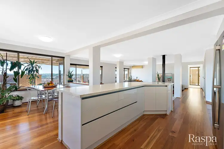 12 Viewcrest Rise, Coogee WA 6166