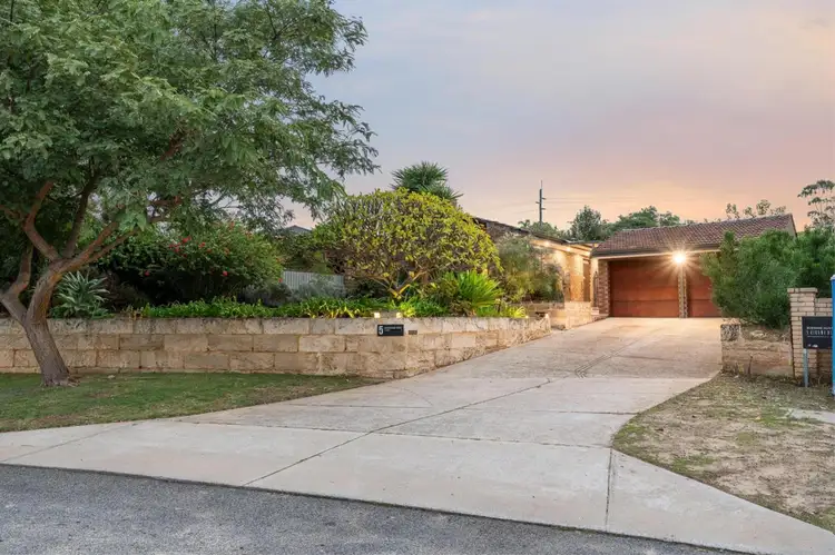 5 Amethyst Way, Carine WA 6020