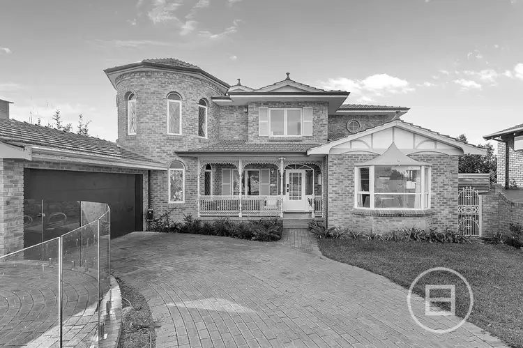 18 Maynard Way, Karrinyup WA 6018
