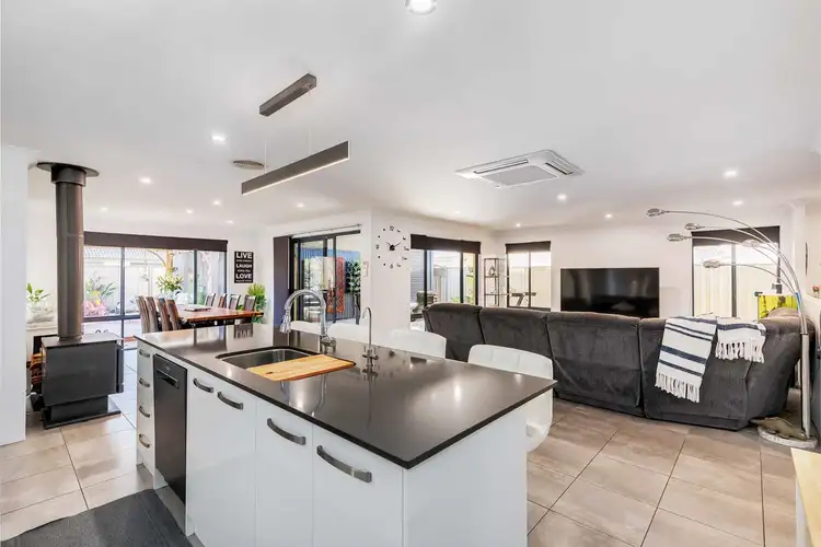 Sixth view of Homely house listing, 4 Ammolite Way, Australind WA 6233