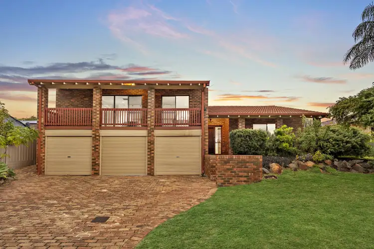 4 Dickenson Way, Booragoon WA 6154