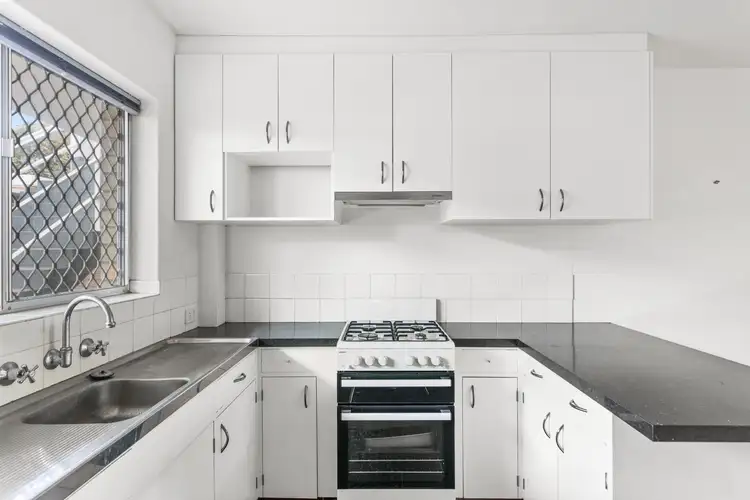 2/143 Edinboro Street, Joondanna WA 6060