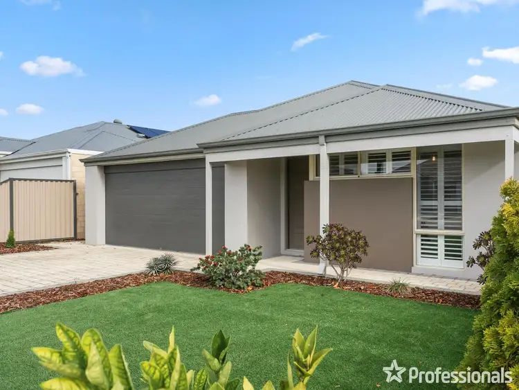 Second view of Homely house listing, 5 Varazze Way, Piara Waters WA 6112