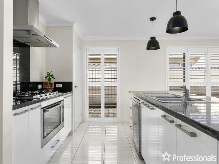 Fifth view of Homely house listing, 5 Varazze Way, Piara Waters WA 6112