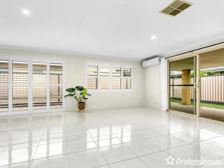 Seventh view of Homely house listing, 5 Varazze Way, Piara Waters WA 6112