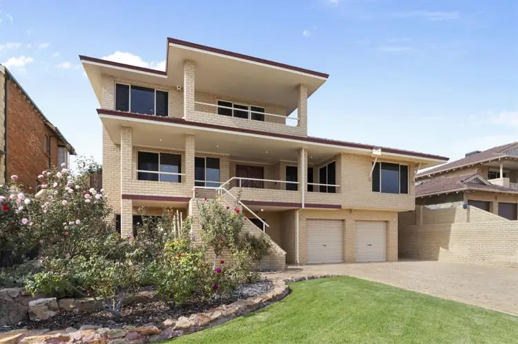 19 Jervis Way, Sorrento WA 6020