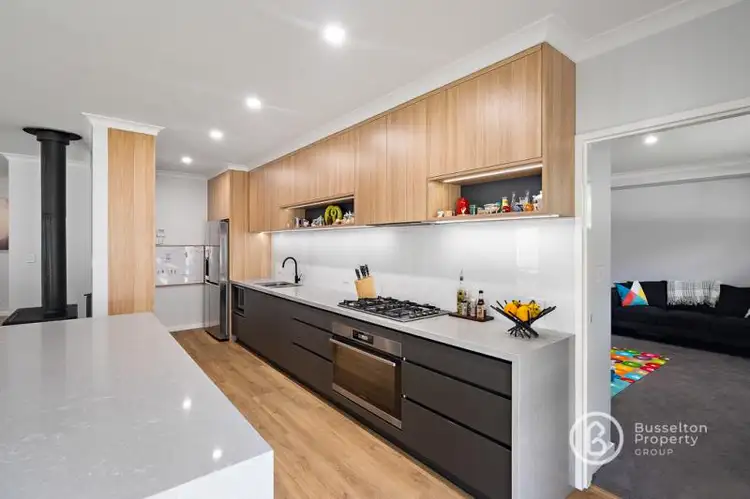 18 Rangatira Crescent, West Busselton WA 6280
