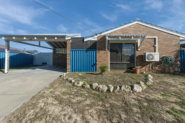 19 Deyoung Road, Craigie WA 6025