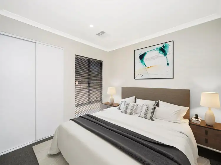 Fifth view of Homely house listing, 39 Ashcroft Way, Wattle Grove WA 6107