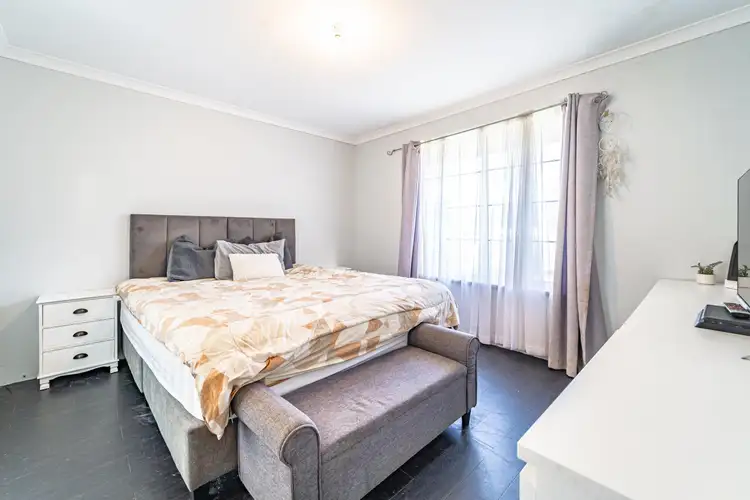 Sixth view of Homely house listing, 2 Javanica Court, Warnbro WA 6169