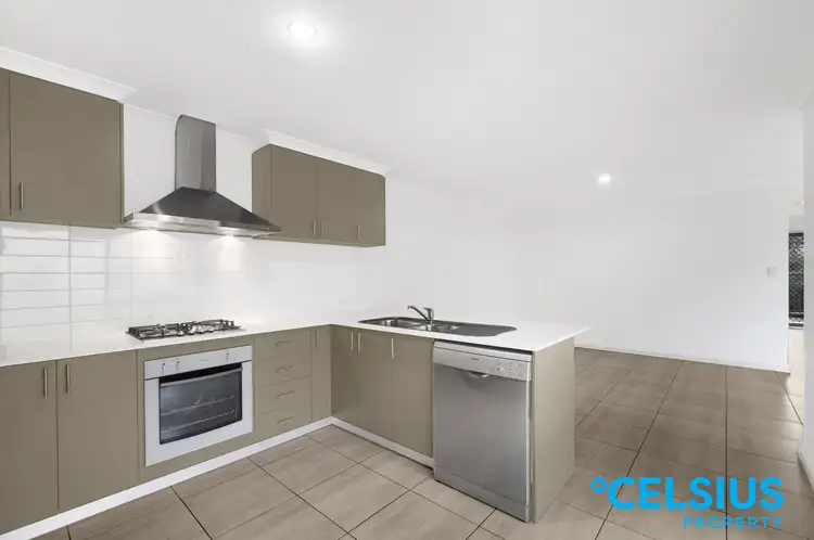 Fifth view of Homely house listing, 32 Musselbrook Trail, Ellenbrook WA 6069