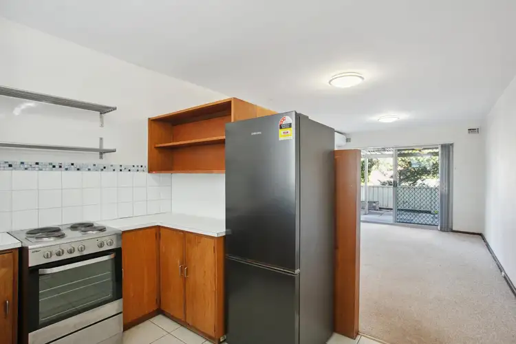 Sixth view of Homely unit listing, 1/171-173 Elliott Road, Scarborough WA 6019