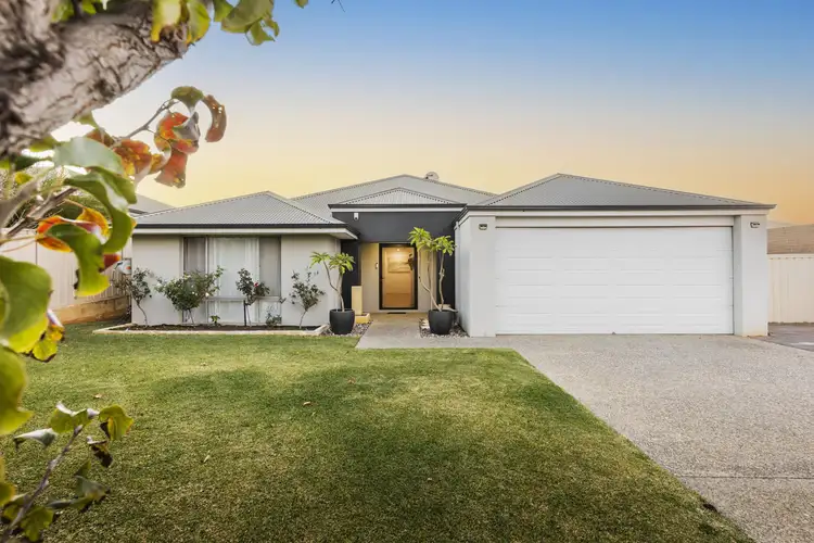 6 Kingia Place, Helena Valley WA 6056