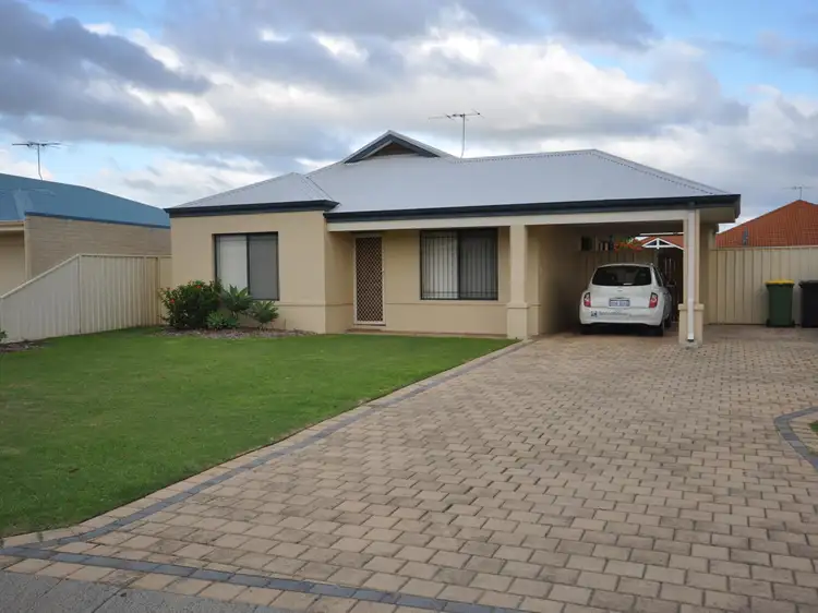 10 Honeyeater Crescent