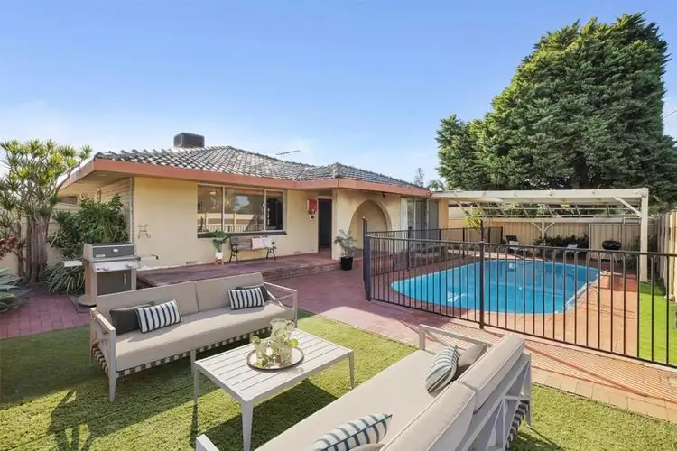 4 Jade Court, Dianella WA 6059