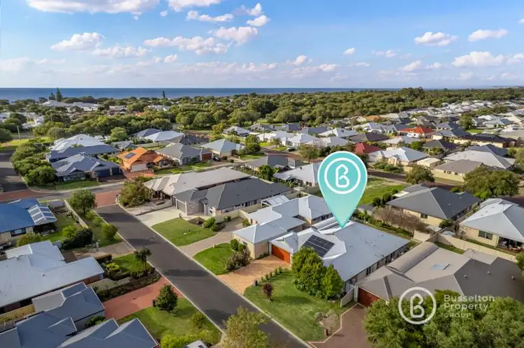 Second view of Homely house listing, 7 Hibbertia Green, Broadwater WA 6280