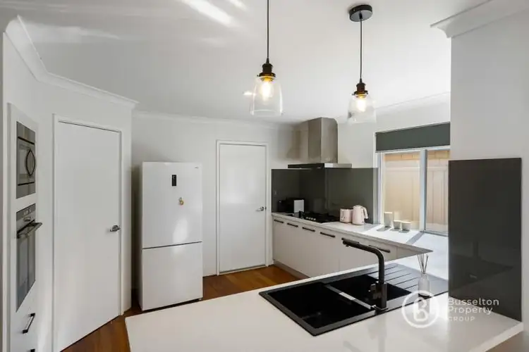 Sixth view of Homely house listing, 7 Hibbertia Green, Broadwater WA 6280