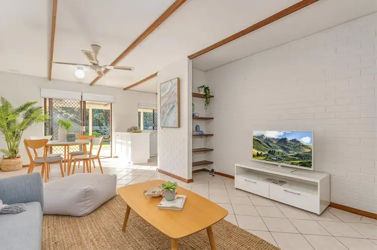 Fifth view of Homely semi-detached listing, 4 Caenby Close, Karrinyup WA 6018