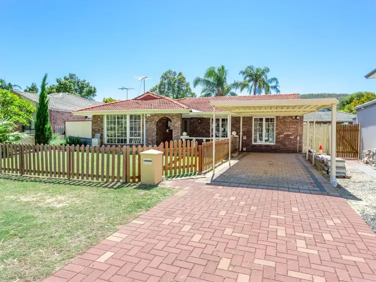 10 Clifton Street, Kelmscott WA 6111