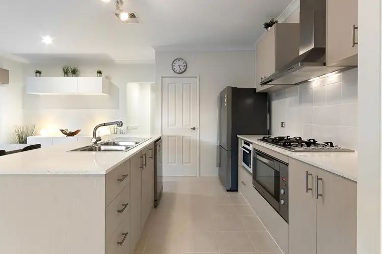 Fifth view of Homely house listing, 8 Elsinge Link, Baldivis WA 6171