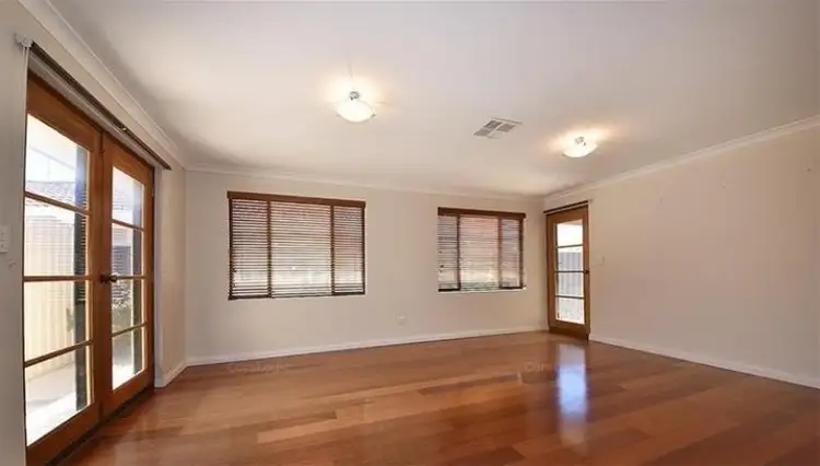 Sixth view of Homely house listing, 4 Hindmarsh Way, Edgewater WA 6027