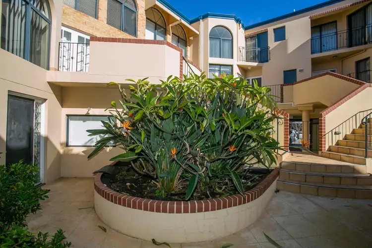 11/160 Hampden Rd, Nedlands WA 6009