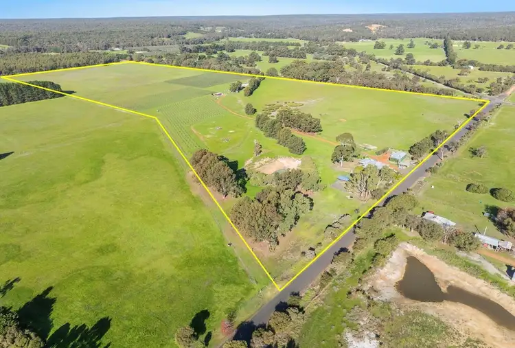 311 Yoongarillup Road, Sabina River WA 6280