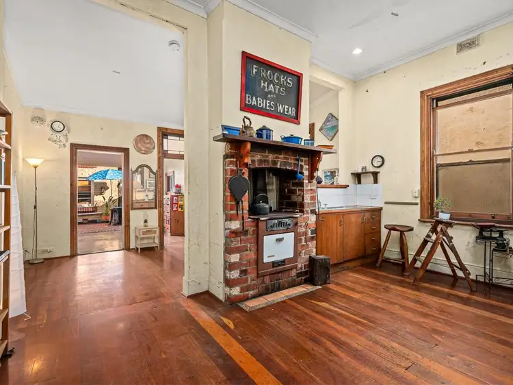 9 SOUTH STREET, South Fremantle WA 6162