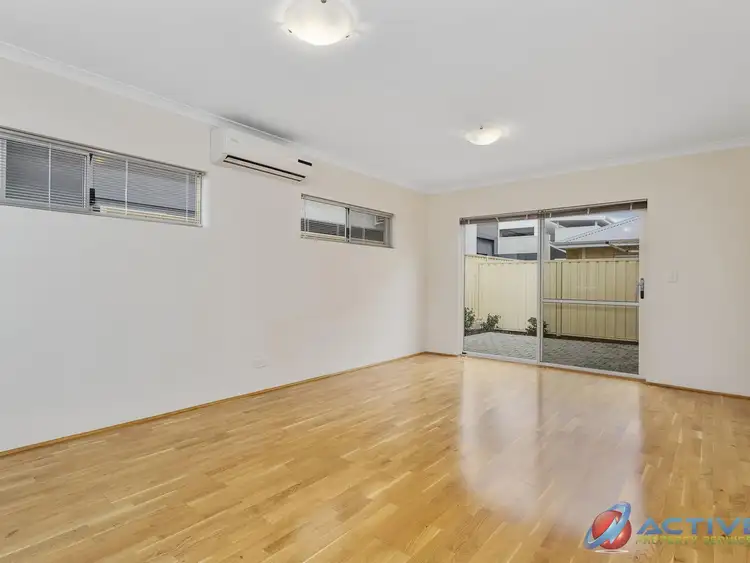 Second view of Homely townhouse listing, 1/8 Pearl Road, Cloverdale WA 6105