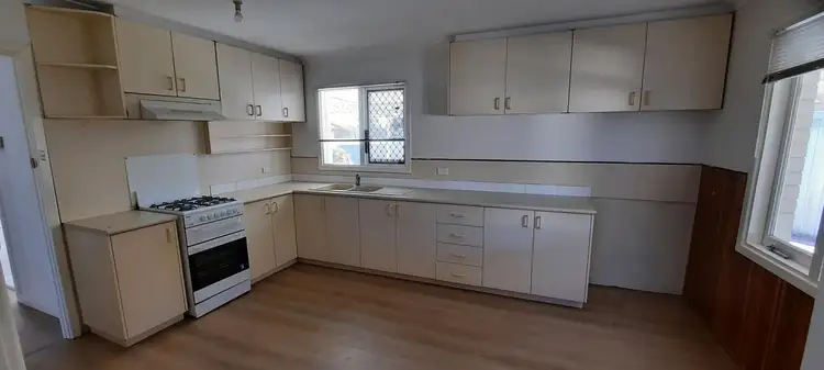 16 Letsom way, Langford WA 6147