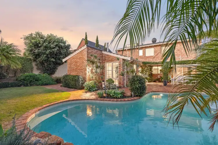 10 Quarndon Close, Carine WA 6020