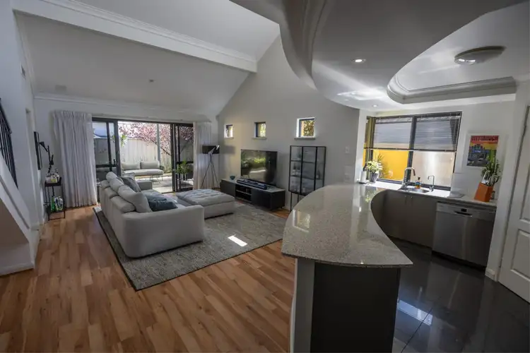 Fifth view of Homely townhouse listing, 9/7 Fogerthorpe Crescent, Maylands WA 6051