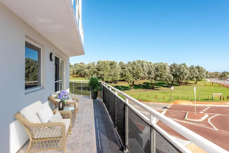 4/36 Currambine Boulevard, Currambine WA 6028
