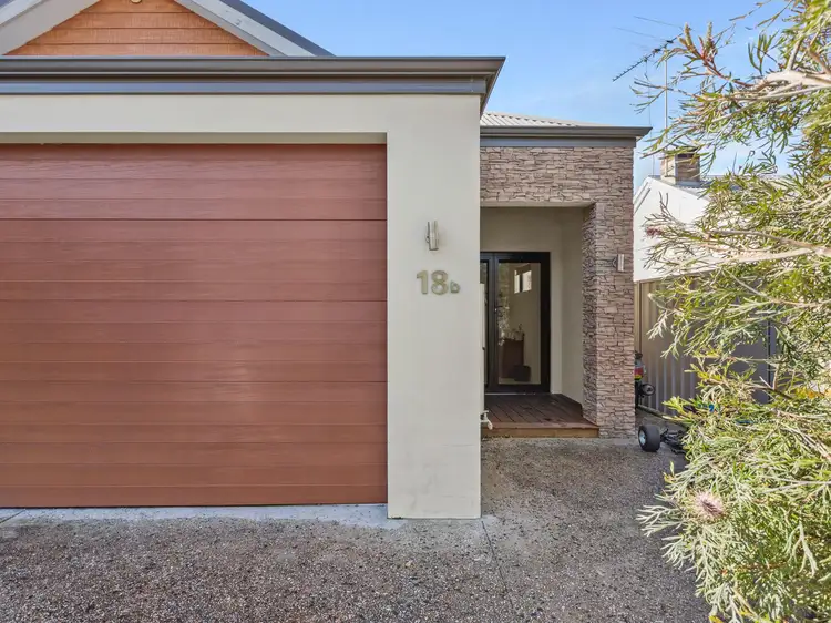 18B Loxton Street