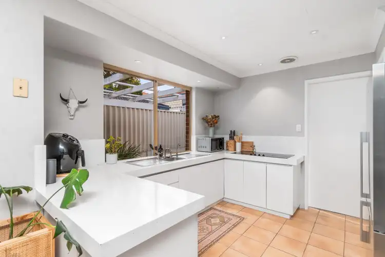 Fifth view of Homely unit listing, 3/6 Bower Street, Scarborough WA 6019